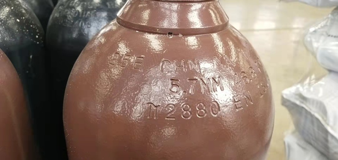Баллон 50/300 бар УС новый без вентиля Китай ТР ТС 032 горловина E25 азотный / Cylinder 50/300 black color